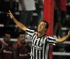 Santos segura "bombardeio" do Inter, vence no Sul e sonha com G-4