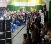 Ministro sai "corrido" de protestos após inauguração de escola em Dourados