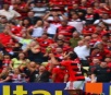 Em jogo com goleiros expulsos, Flamengo goleia Criciúma e reage