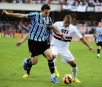 Grêmio vence no Morumbi e devolve pressão de Série B ao São Paulo
