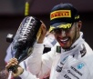 McLaren cutuca Mercedes e convida Hamilton