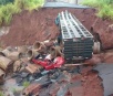 Homem morre após caminhão cair em cratera na rodovia MS-475