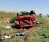 Caminhão com de tijolos tomba e motorista morre na BR-163