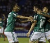 Palmeiras aproveita expulsão e vence Junior com dois de Bruno Henrique
