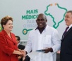 Dilma sanciona lei do Mais Médicos em cerimônia no Planalto