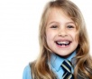 Criança que usa aparelho perde menos dentes na vida adulta