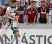 Palmeiras bate Atlético-PR por 3 a 1 fora de casa e sobe na tabela