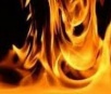 Homem joga gasolina na cama, ateia fogo e deixa mulher com 70% do corpo queimado