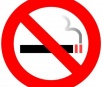 Lei proíbe fumo em locais fechados e veta propaganda de cigarro