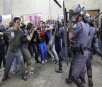 Black blocs tentam fechar via de acesso ao Itaquerão; PM contém 3 protestos