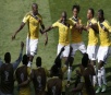 Colômbia põe a Grécia para dançar com vitória e 'Armeration' na estreia
