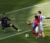 Costa Rica segura empate contra Inglaterra e avança em 1º