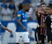 São Paulo é cirúrgico, bate Cruzeiro nos contra-ataques e segue caça ao Fla