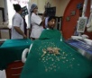 Garoto indiano tem 232 dentes extraídos em cirurgia de 7 horas