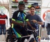 Lenda do ciclismo, Zé Nambu é homenageado por comerciante de Itaporã