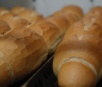 Variação do pão francês é de 76% e do leite chega a 100%, mostra Procon
