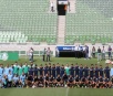 Palmeiras faz 1º treino na arena com direito a hino e foto oficial