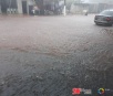 Chuva alaga vários pontos de Itaporã e vento derruba torre de internet