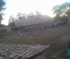 Em 5 vans, grupo armado explode 3 casas e garagem de veículos no Paraguai