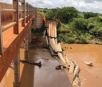 Justiça determina retirada de escombros de ponte que caiu no rio Santo Antônio