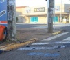 Motociclista morre após colidir em poste de energia em rua de Campo Grande