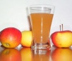 Sucos de maçã industrializados têm tanto açúcar quanto refrigerantes