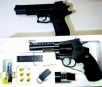 Comerciante se passa por policial e ameaça travesti com armas de brinquedo em Dourados