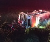 Ônibus com 32 passageiros capota entre Dourados e Ponta Porã e deixa vários feridos