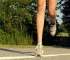 Andar e correr descalço faz bem à saúde? Estudo não encontra riscos nem benefícios