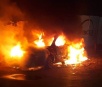 Veículo pega fogo e fica destruído em Itaporã