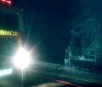 Ônibus com 20 estudantes pega fogo em rodovia de MS