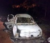 Carro com eletrônicos contrabandeados pega fogo e chamas atingem mata