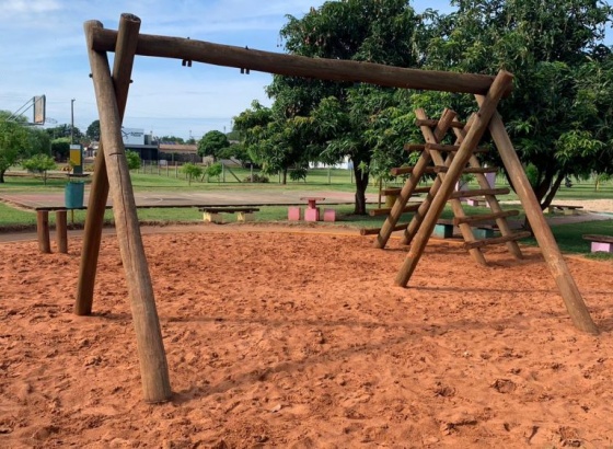 Vereador solicita restauração do Parquinho infantil no Parque Ariovaldo Maria Bento